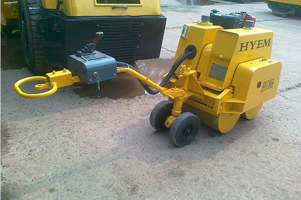 洛陽<a target='_blank'>壓路機</a>廠家 洛陽<a target='_blank'>壓路機</a>廠家